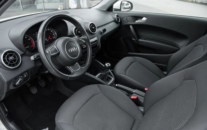 Audi A1 cena 33900 przebieg: 144345, rok produkcji 2011 z Radom małe 301